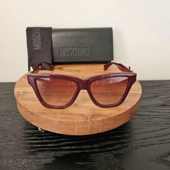 NEW Moschino Burgundy Sunglasses with Gold Buckle Accent - Picture 3 of 8